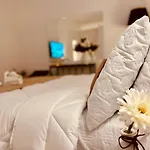 Leo\'S Apartments Tirana City View
